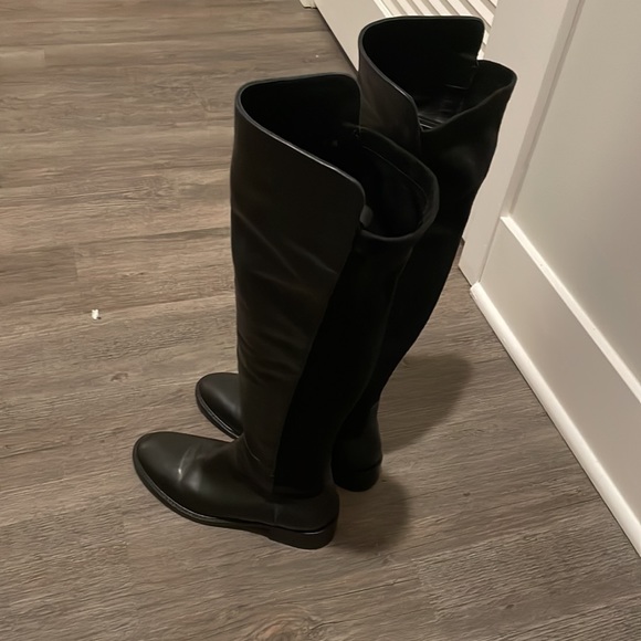 Mucci Italian leather and velvet black boots. Barely worn, size 6 - Picture 2 of 2